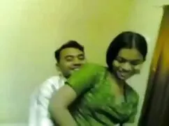 La chica tiene un cu ...