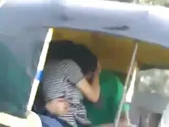 La rubia sedujo al j ...